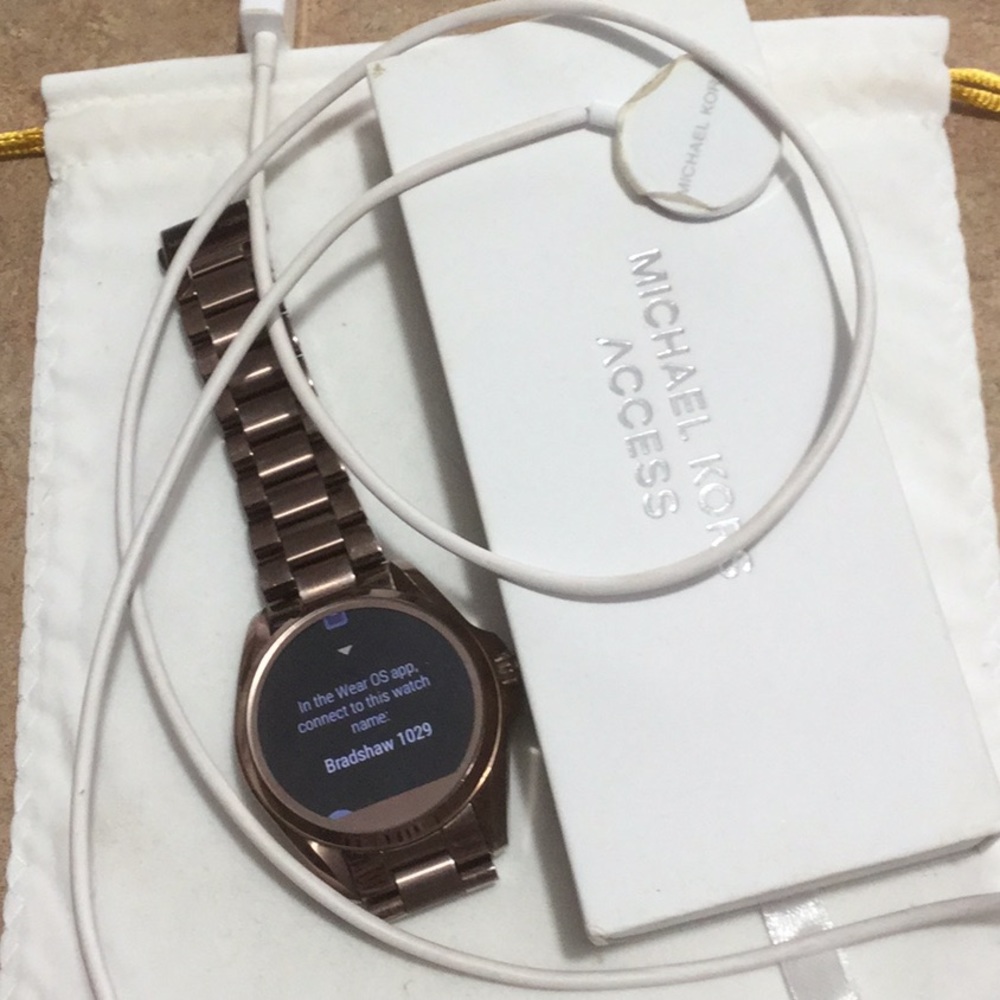 Michael Kors - Sable - Access Bradshaw Smartwatch - Picture 7 of 7